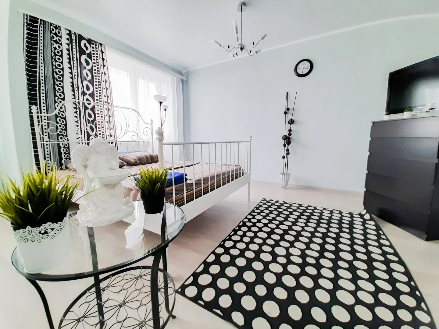 Домашний очаг на Октября 6