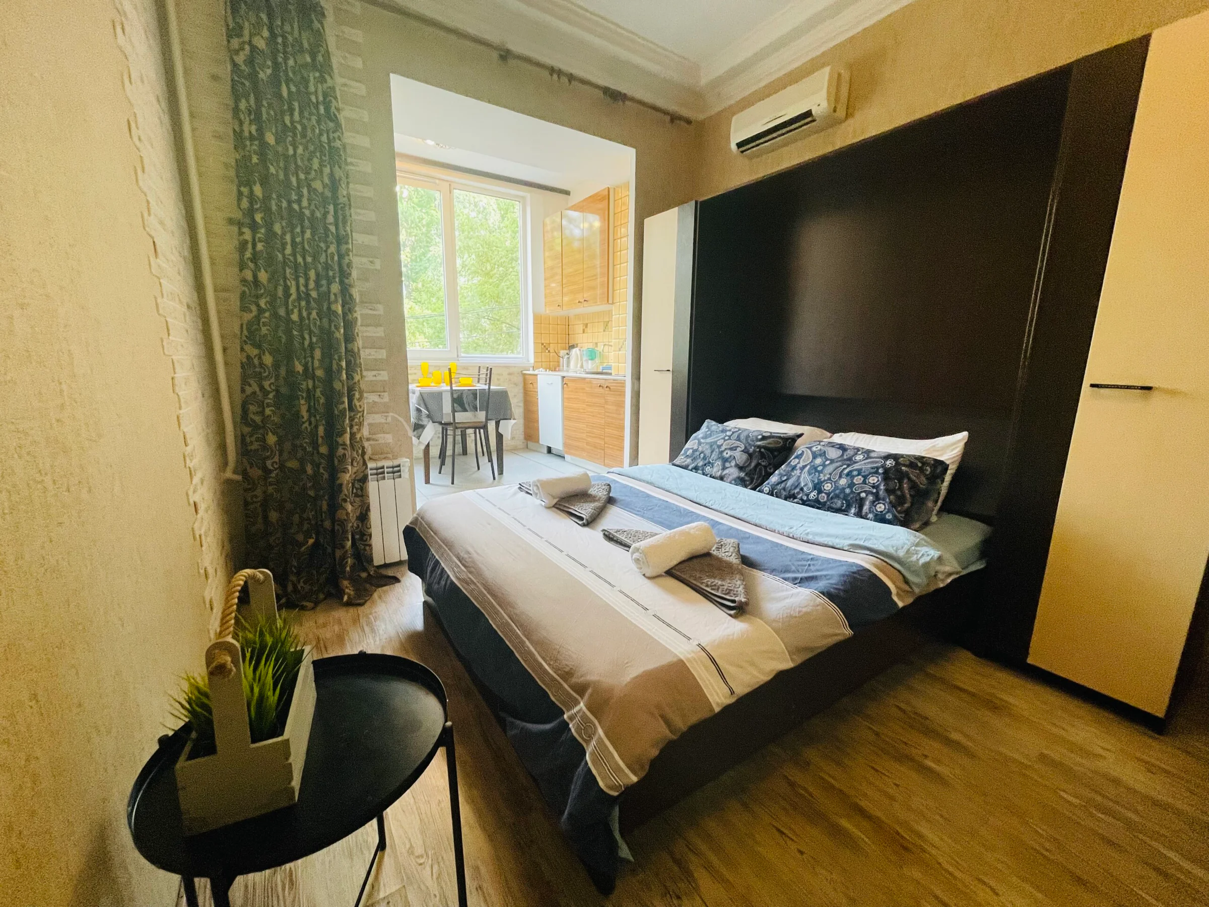 🏨 Снять квартиру посуточно в Хамовниках — 7 мин. до м. Смоленская и м. Спортивная 10