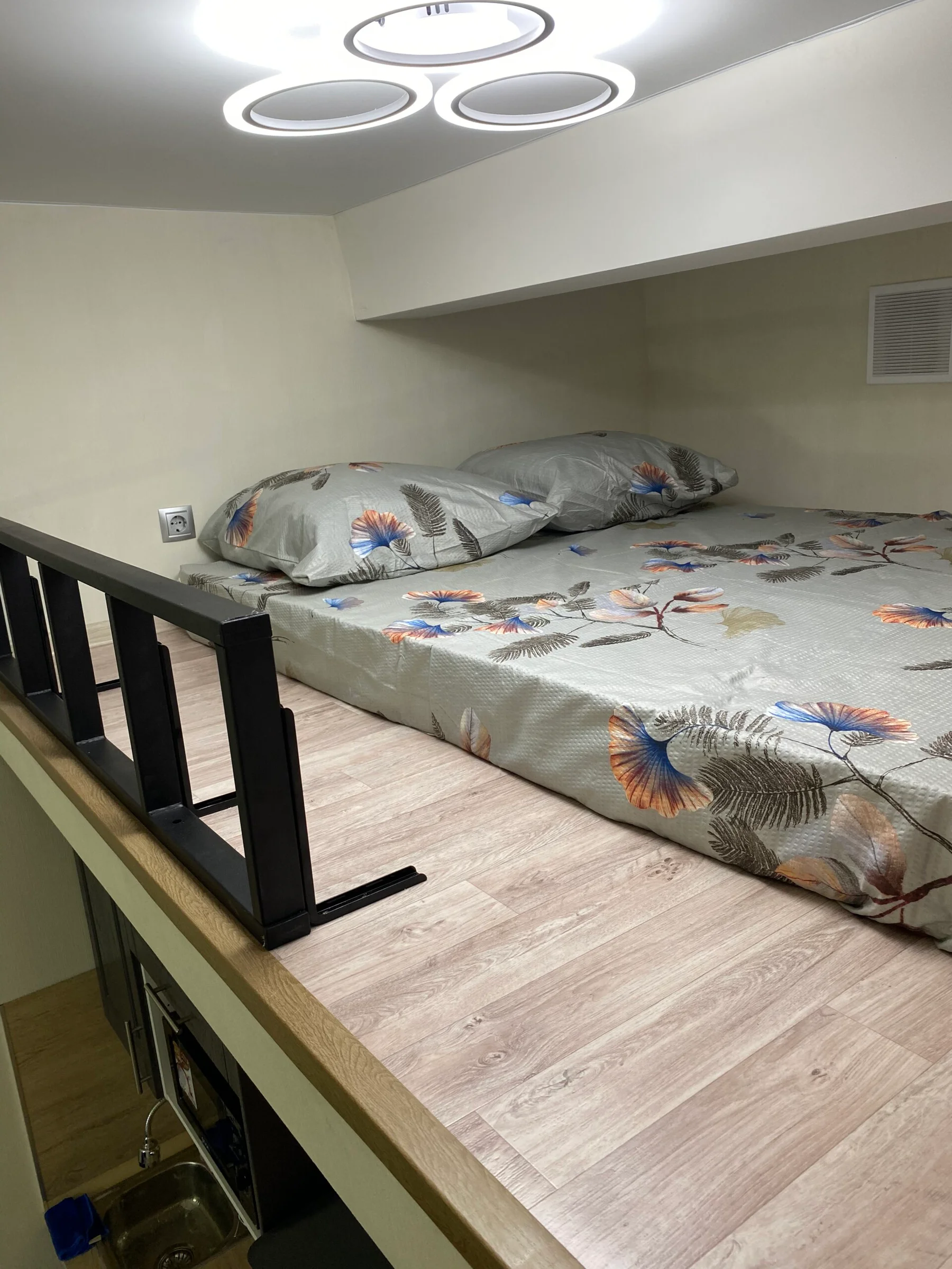 Снять двухуровневые апартаменты посуточно у метро Тушинская — стильное жилье в ЖК Спартак 13