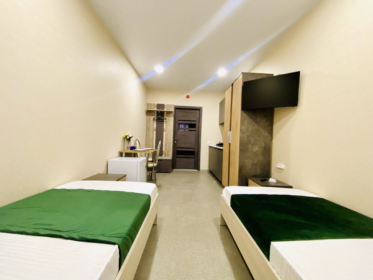 Снять студию в Ноябрьске у сквера Геологов и ТЦ «Арктика» посуточно 3