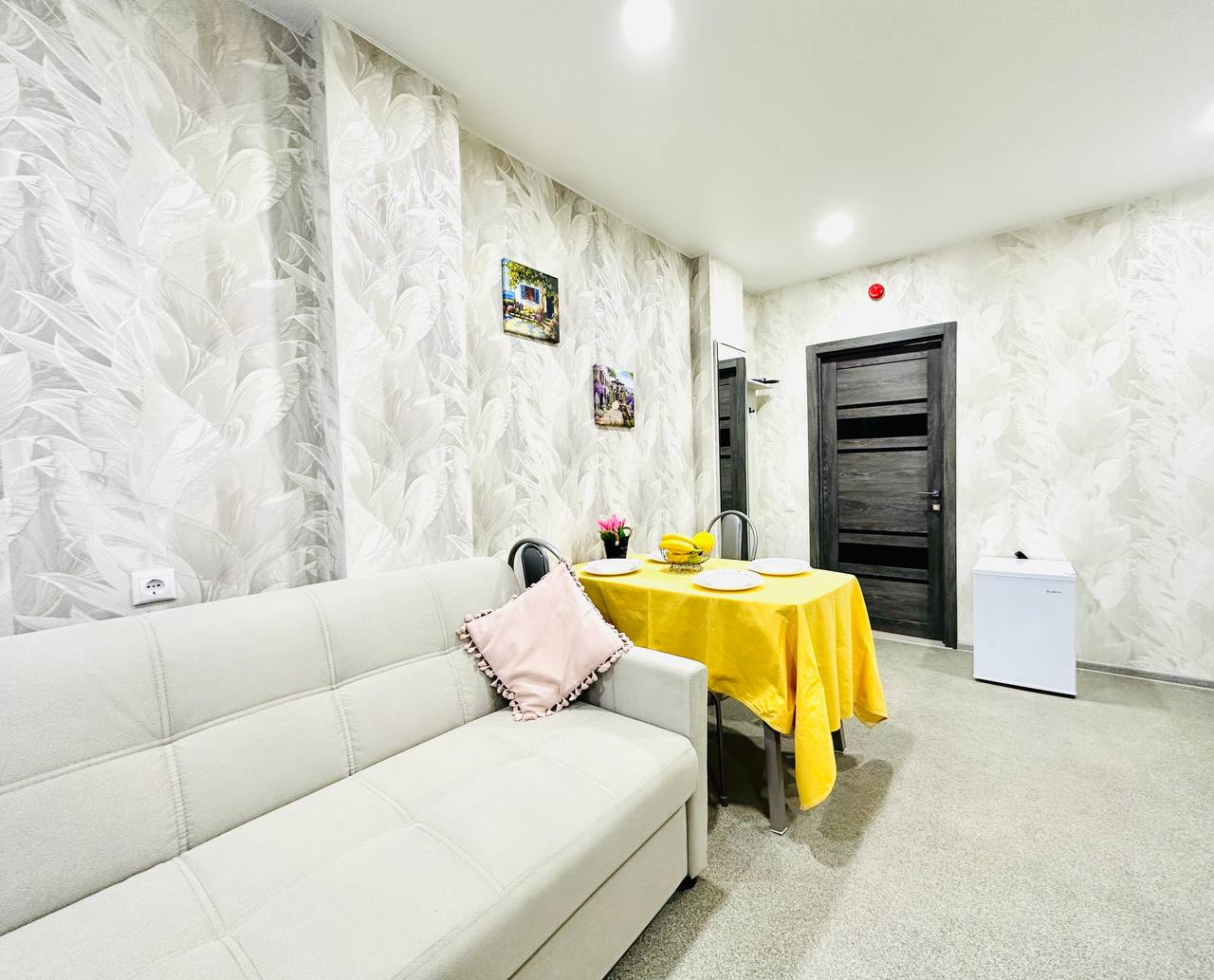 Снять студию в Ноябрьске у сквера Геологов и ТЦ «Арктика» посуточно 3