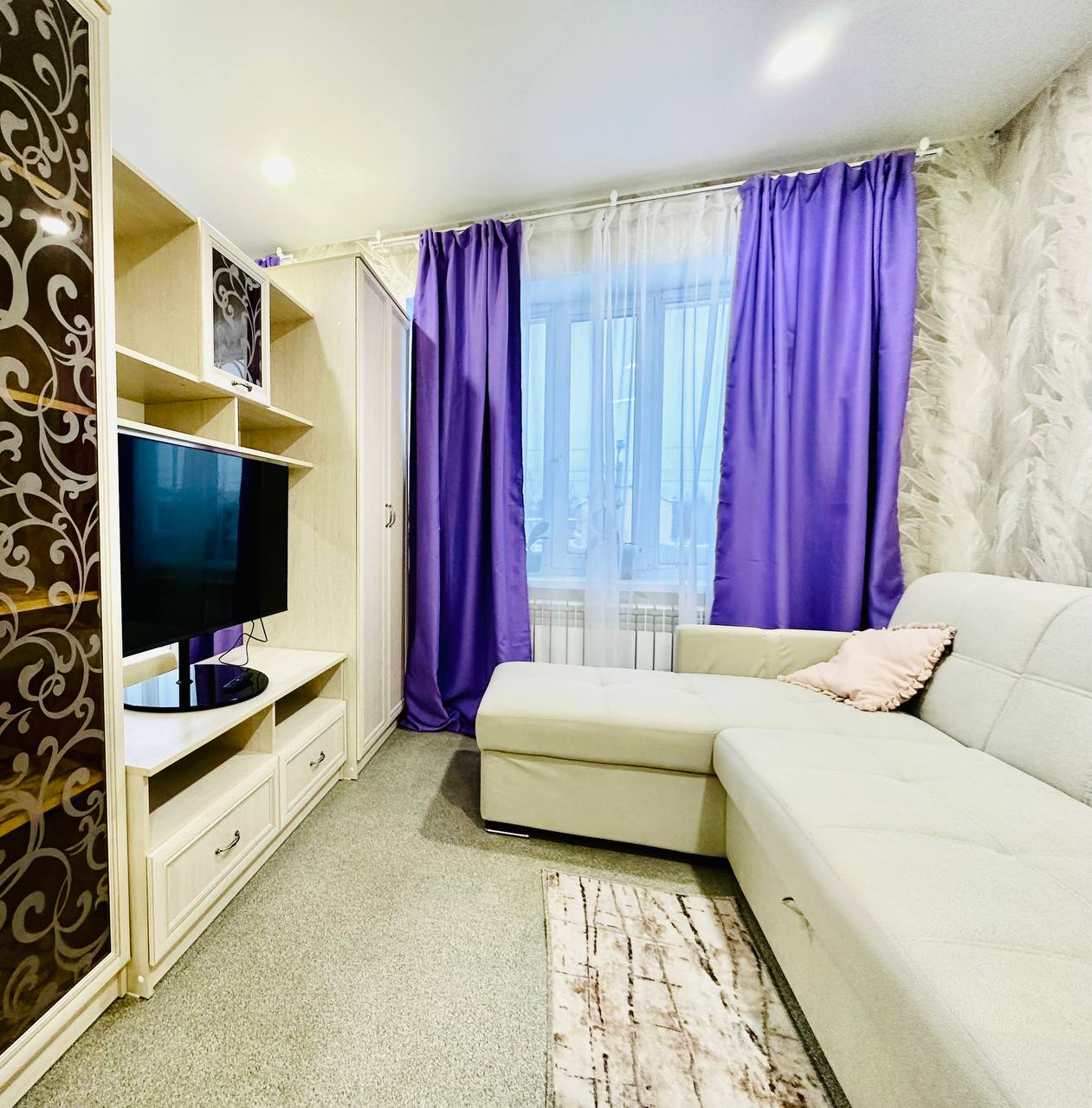 Снять студию в Ноябрьске у сквера Геологов и ТЦ «Арктика» посуточно 9