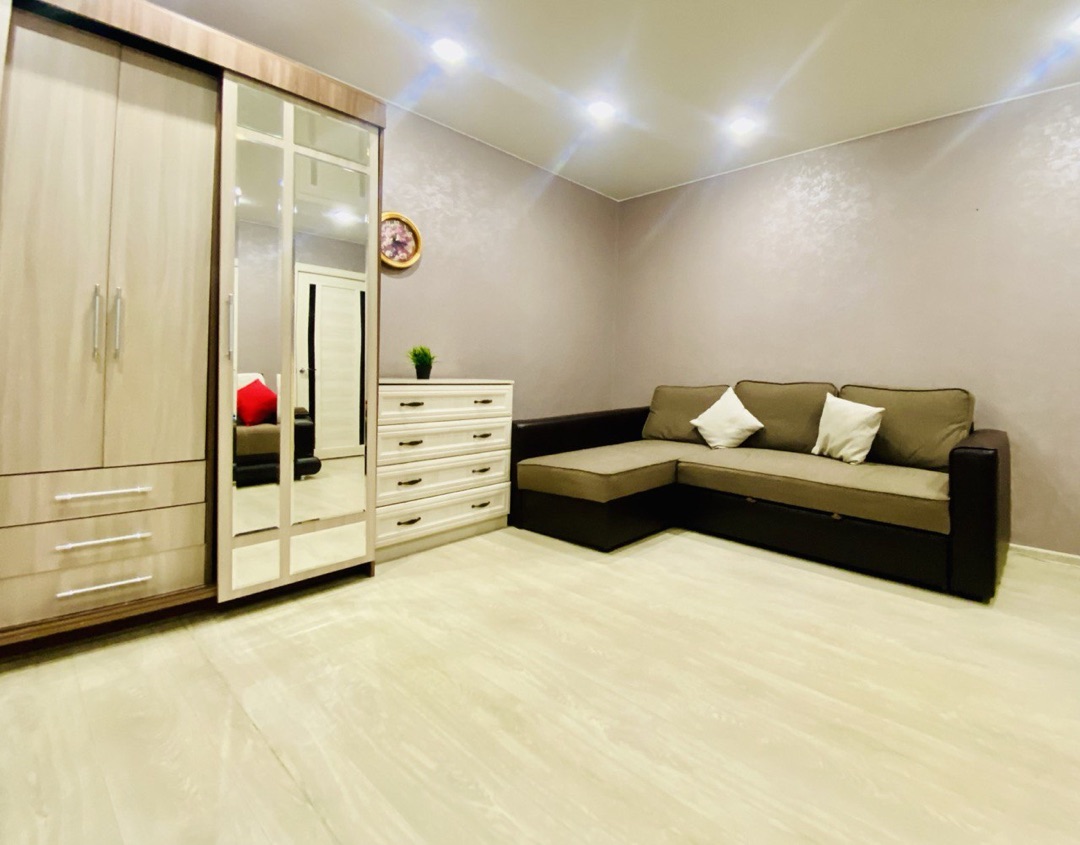 Снять 1-комнатную квартиру в Ноябрьске у площади Памяти и СК «Зенит» посуточно 5