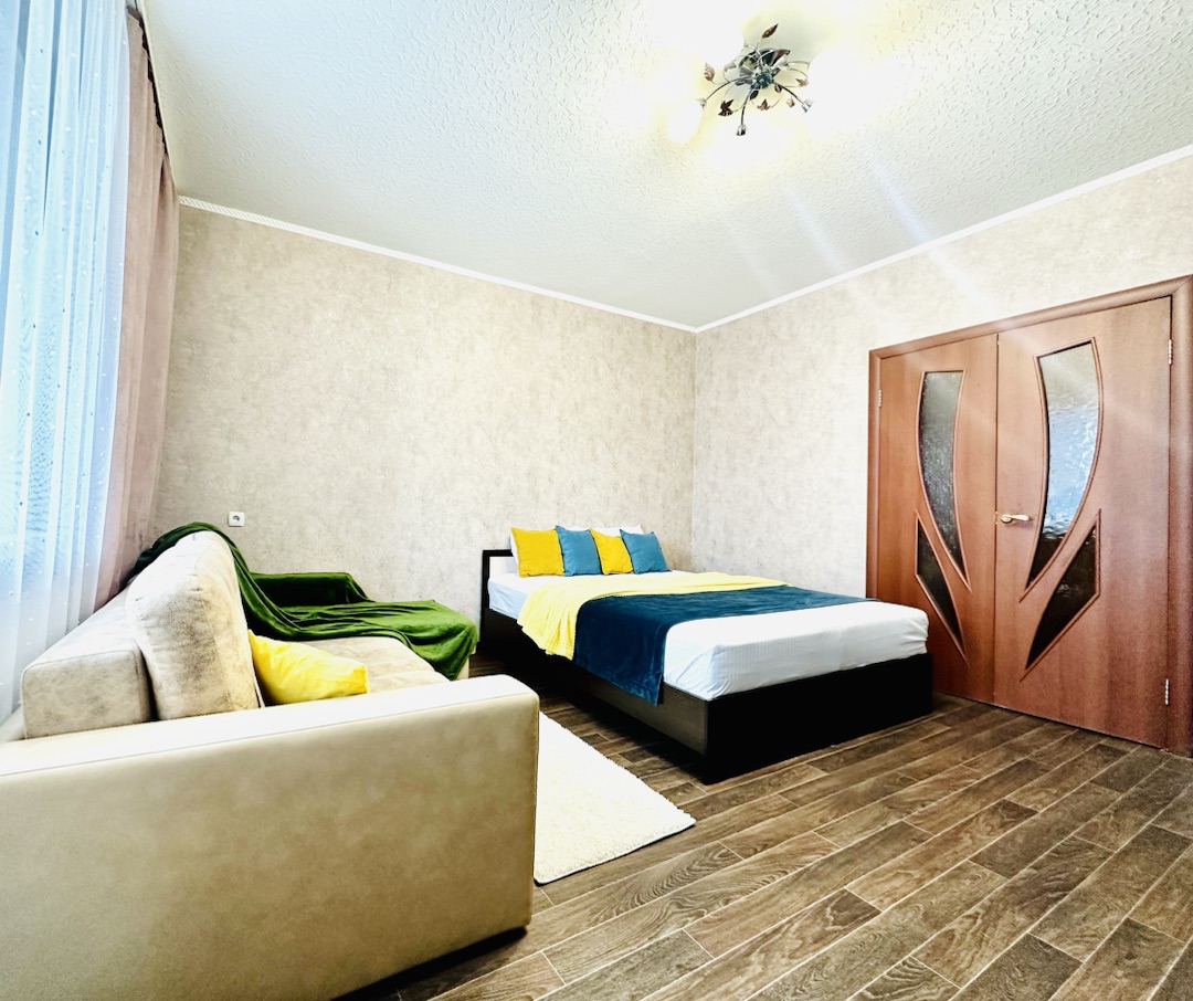 Снять квартиру на сутки, почасово в центре г. Ноябрьск 8