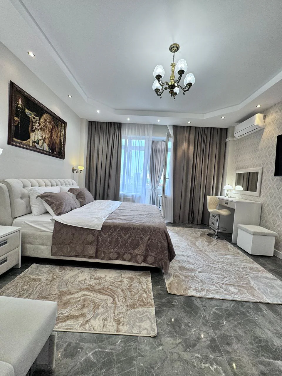 Снять квартиру на сутки в Волгограде у Мамаева Кургана (Ангарская 7Г) 15