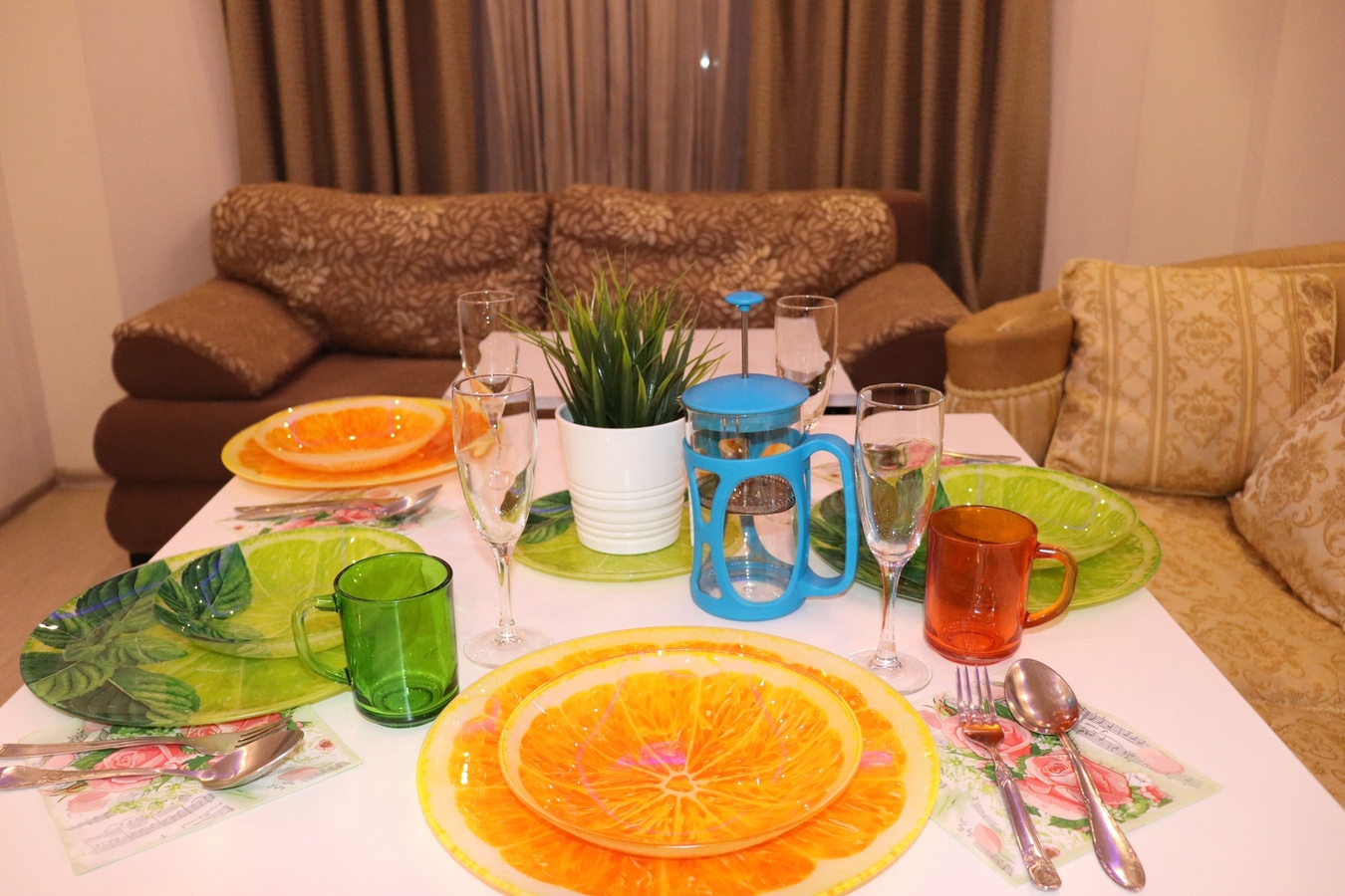 2-комн. квартира посуточно, 45 м2, этаж 6 из 20+ 2