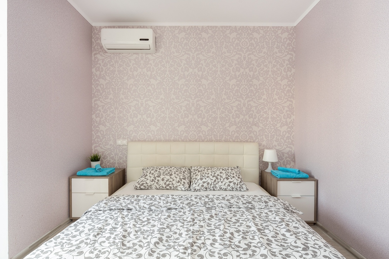 2-комн. квартира посуточно, 45 м2, этаж 6 из 20+ 14