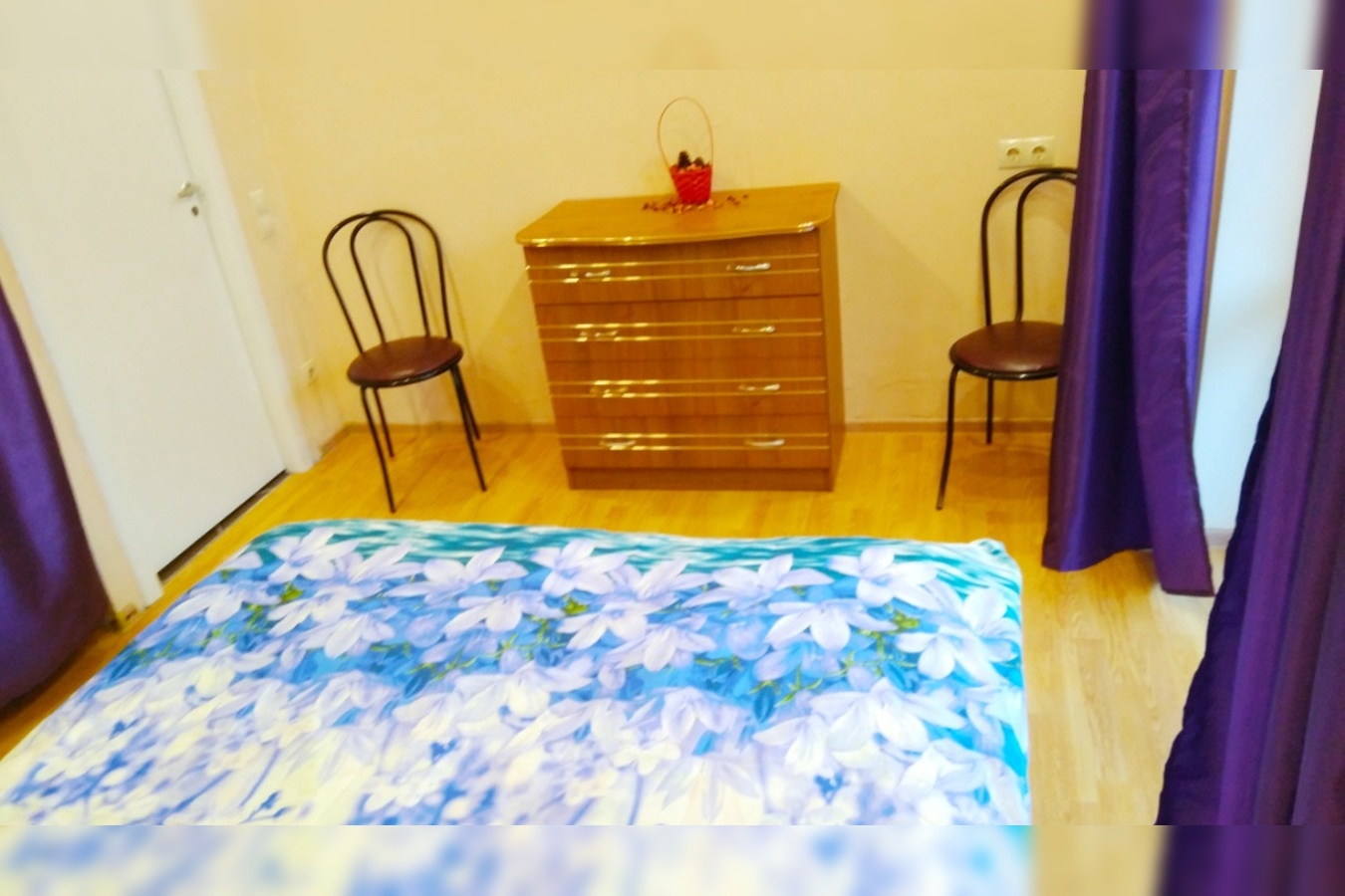 3-комн. квартира посуточно, 77 м2, этаж 2 из 4 6