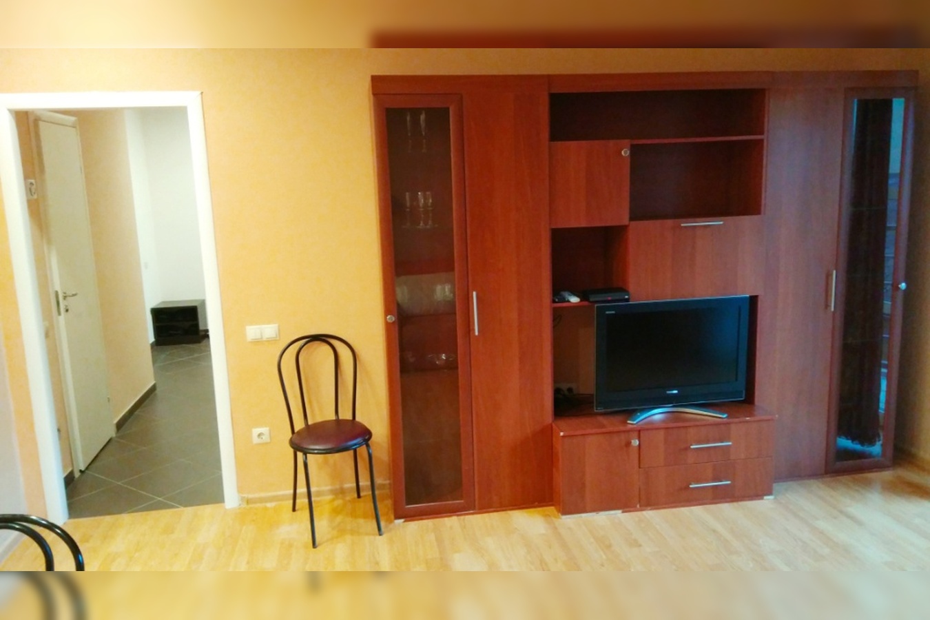 3-комн. квартира посуточно, 77 м2, этаж 2 из 4 7