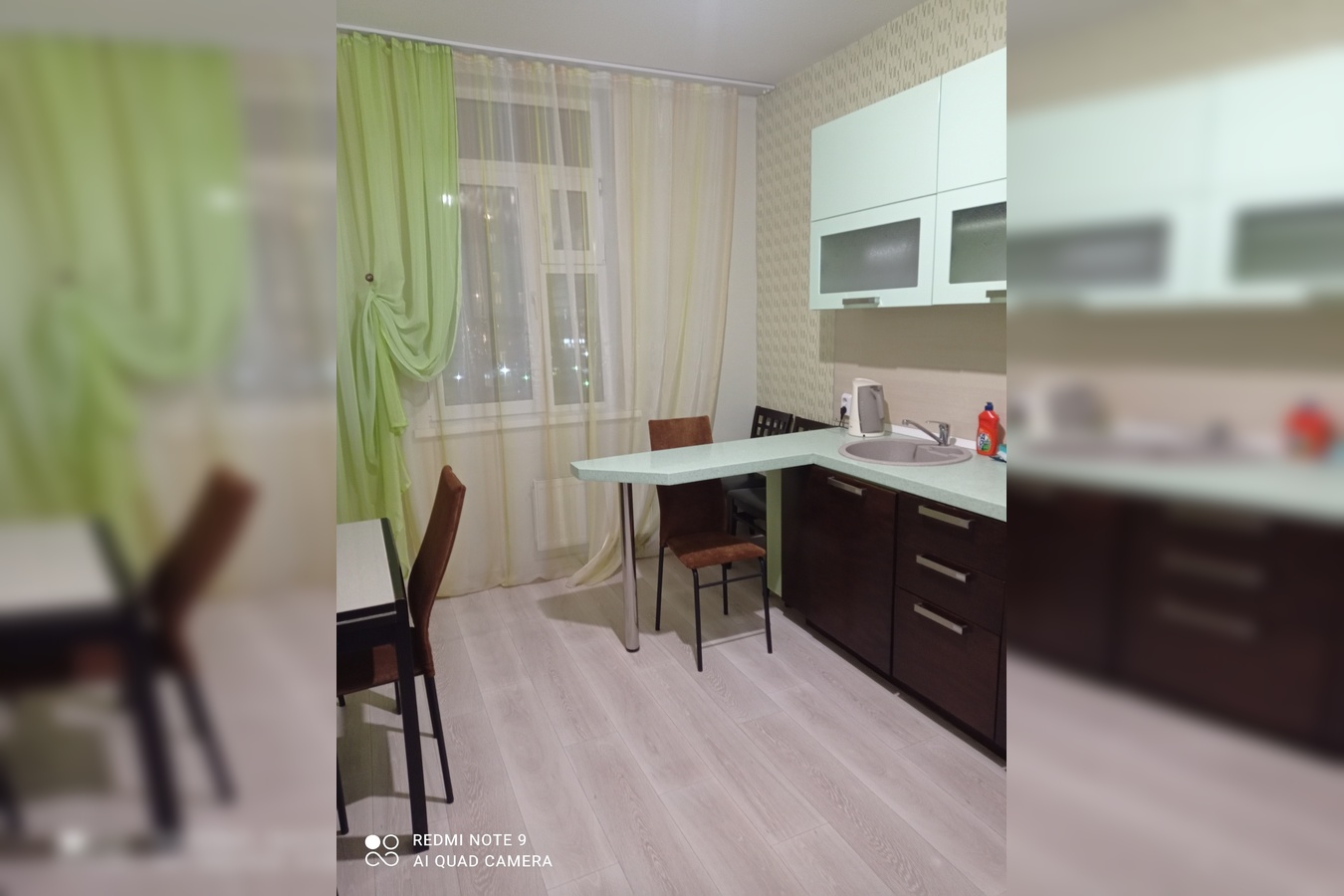 квартира посуточно Красноярск Планета ТРЦ — 3-комнатная, у Сад Мечты 10