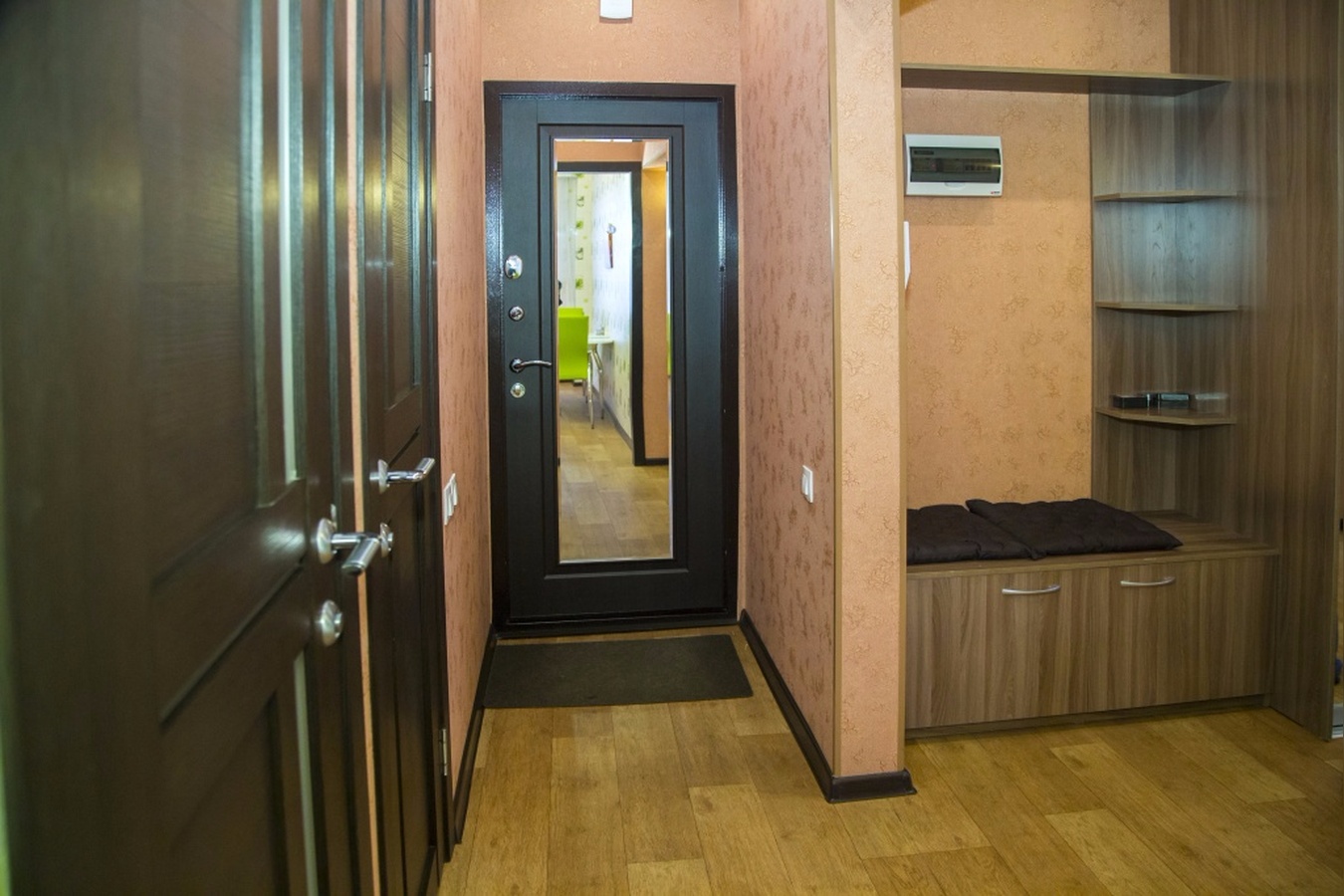 квартира посуточно Красноярск Автовокзал — 2-комнатная, ул. Шахтёров 13