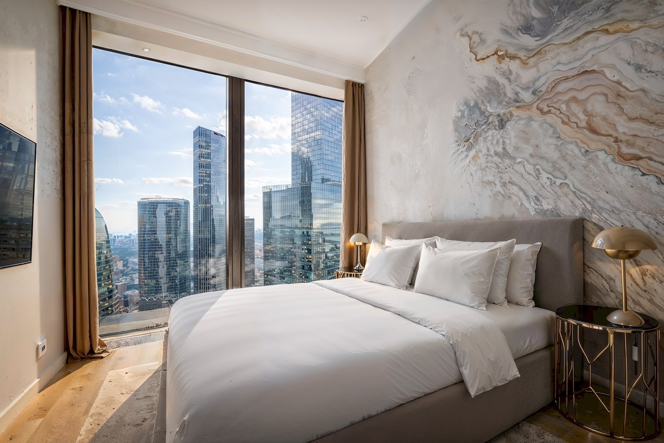 2-комн. квартира посуточно, 75 м2, этаж 20+ из 20+ 12