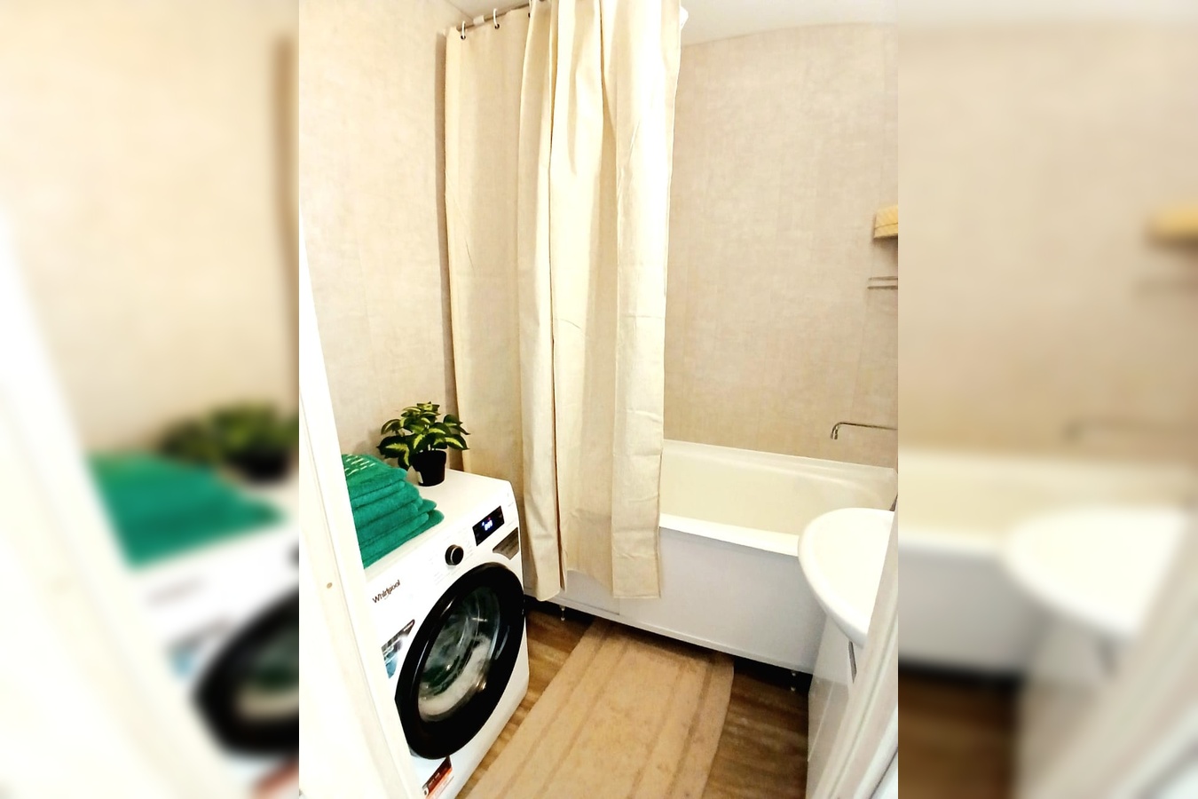 2-комн. квартира посуточно, 56 м2, этаж 10 из 16 4