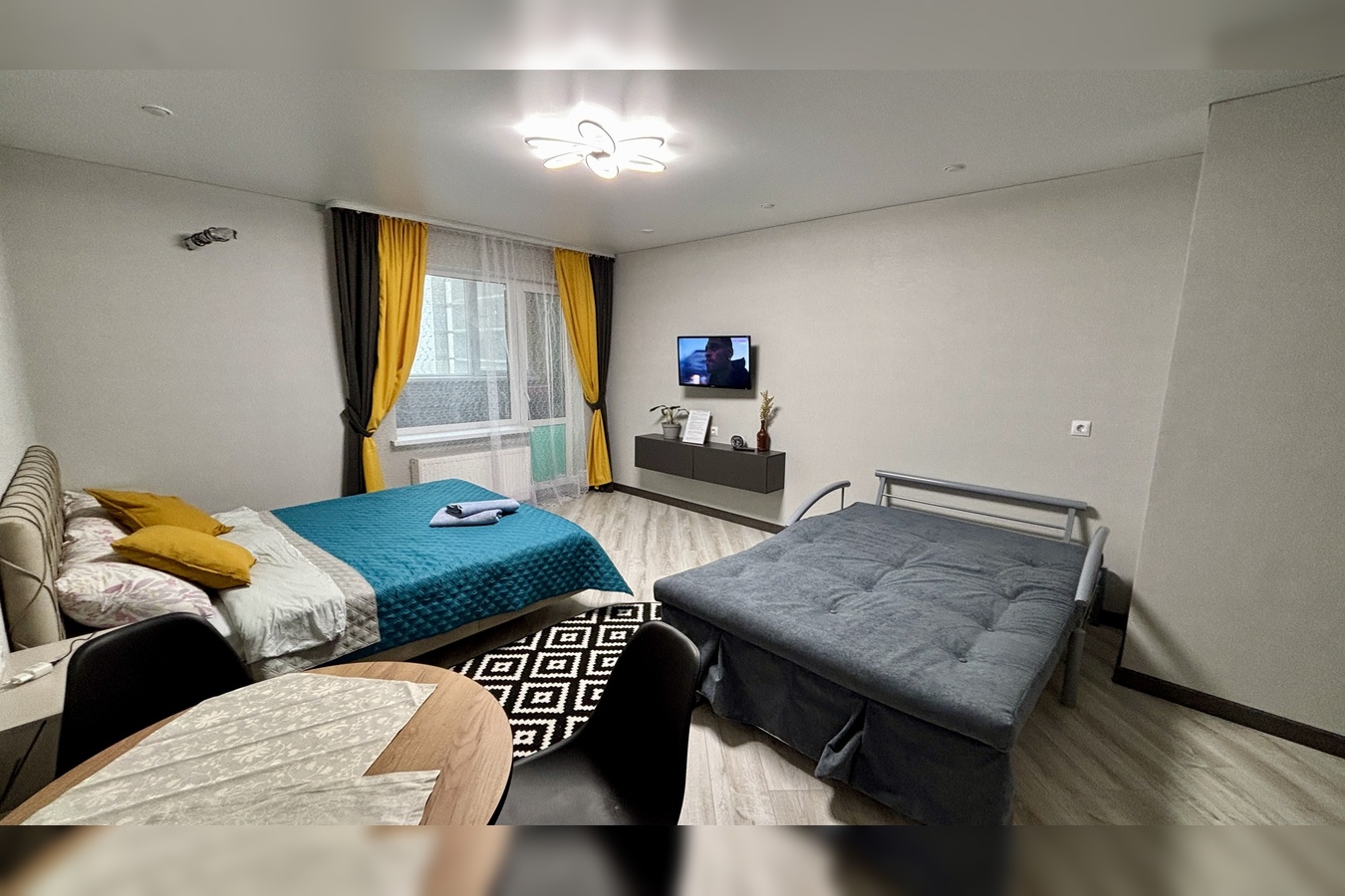 1-комн. квартира посуточно, 35 м2, этаж 7 из 20+ 4